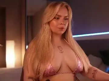 Chaturbate Adult Video Chat of lisalovesweet