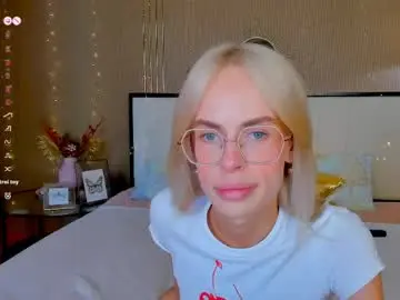 Chaturbate Best live sex cam show of bellatip