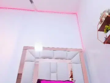Chaturbate Watch Live Sex Cams of lia_antonella69