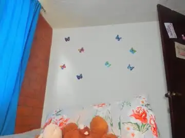 Chaturbate Live Sex Cam of candy_browm1