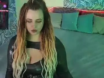 Chaturbate Live Porn of maya_mils