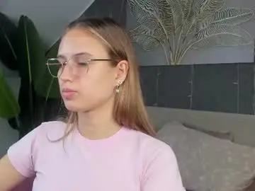 Chaturbate Free Porn Cam of miaa_hill