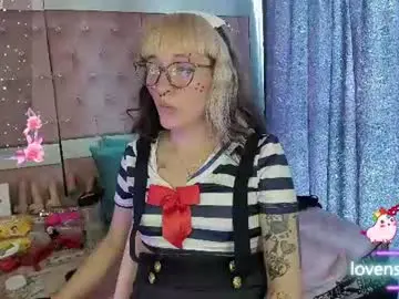 Chaturbate Adult Webcams of sweet_emmili