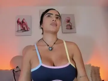 Chaturbate Live Sex Cam of _luuciana_