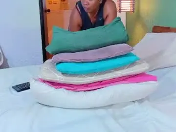 Chaturbate Free Live Porn of curvyebonyy_