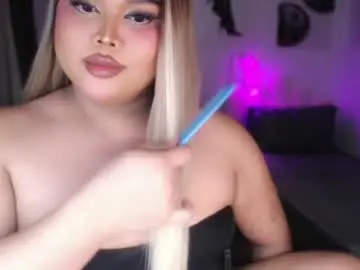 Chaturbate Live Sex Cam of ellise_husson