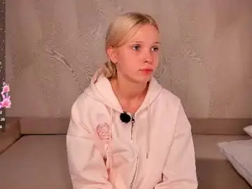 Chaturbate Free Porn Cam of mikaelataron
