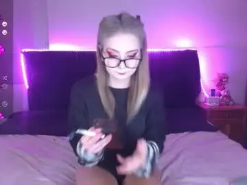 Chaturbate Live Sex Cam of shysweetrish