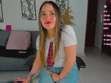 Chaturbate Live Sex Cam of ciindy_lovee