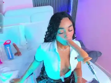 Chaturbate Free Porn Cam of clawdeen__wolf