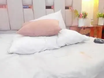 Chaturbate Live Sex Cam of tamhy_ferrara
