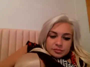 Chaturbate Sex Chat of ashleymaddyyyy647935