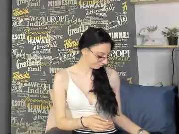 Chaturbate Watch Live Sex Cams of ravennbliss