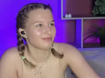 Chaturbate Live Sex Cam of _watchmesmile_