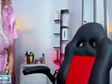 Chaturbate Free Live Porn of carolinecastle
