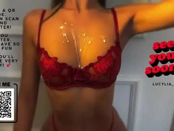 Chaturbate Adult Webcam of lucylia_