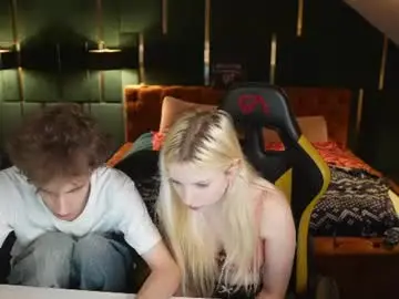 Chaturbate Watch Live Sex Cams of kira0541