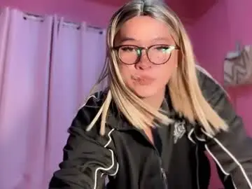 Chaturbate Sex Chat of krezikeed