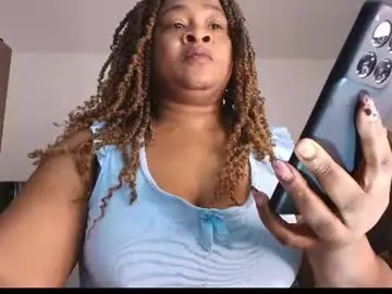 Chaturbate Watch Live Sex Cams of luxy_benet