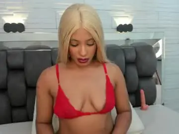 Chaturbate Live Porn of alicce_monrroy