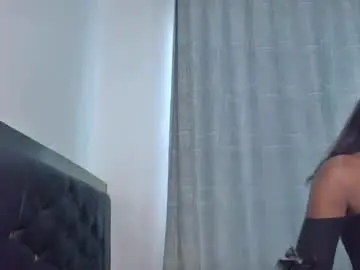 Chaturbate Live Sex Cam of godess_lunah