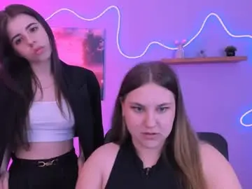 Chaturbate Live Sex Cam of dina_bloom