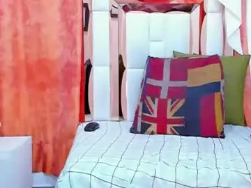 Chaturbate Live Sex of naomi_curvy69