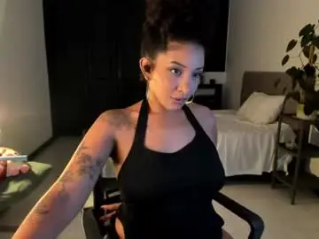 Chaturbate Adult Video Chat of bronzetease