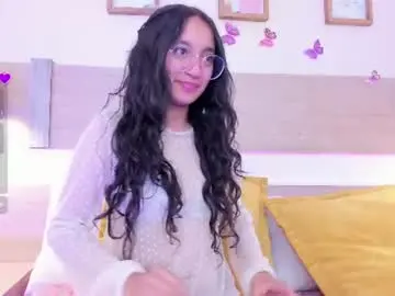 Chaturbate Adult Webcams of emilyblussh