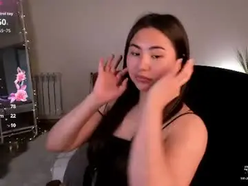 Chaturbate Live Sex Cam of iceicebabe_