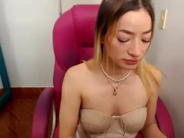 Chaturbate Live Sex Cam of zoee_joness