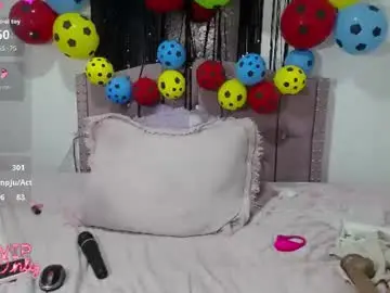 Chaturbate Live Sex Cam of catalinahot2023