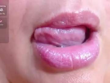 Chaturbate Watch Live Sex Cams of kerly_doll
