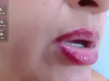Chaturbate Watch Live Sex Cams of kerly_doll
