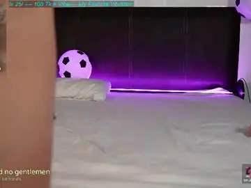 Chaturbate Adult Video Chat of cerecitaqueen