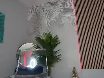 Chaturbate Live Sex Cam of ravebunny_