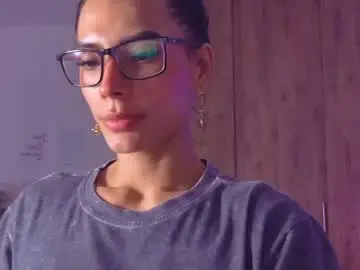 Chaturbate Live Sex Cam of rouse_leon