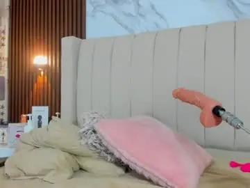 Chaturbate Best live sex cam show of camilagray2