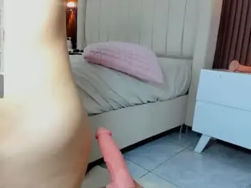 Chaturbate Live Sex Cam of camilagray2