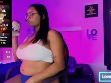 Chaturbate Live Porn of kiaravelvet_