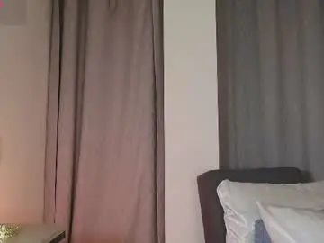 Chaturbate Sex Cam of sweet_mia80
