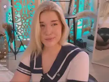 Chaturbate Live Sex Cam of smiley_mia_