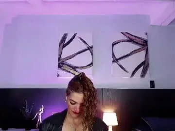 Chaturbate Nude Webcam of jennamilf_