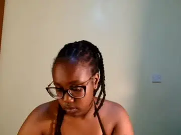 Chaturbate Live Porn of elowen655796