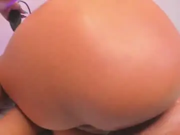 Chaturbate Live Sex Cam of saryyblakee
