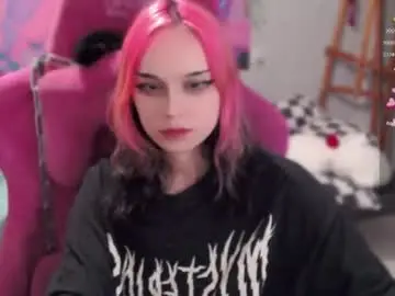 Chaturbate Live Sex Cam of pineapple_dope