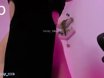 Chaturbate Live Porn of honey_bitee