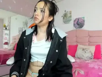 Chaturbate Best live sex cam show of ivyyemerald_