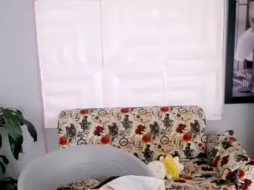 Chaturbate Live Porn of antonella_mcry