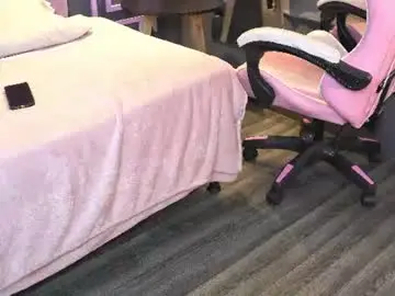 Chaturbate Nude Webcam of mekari_doll